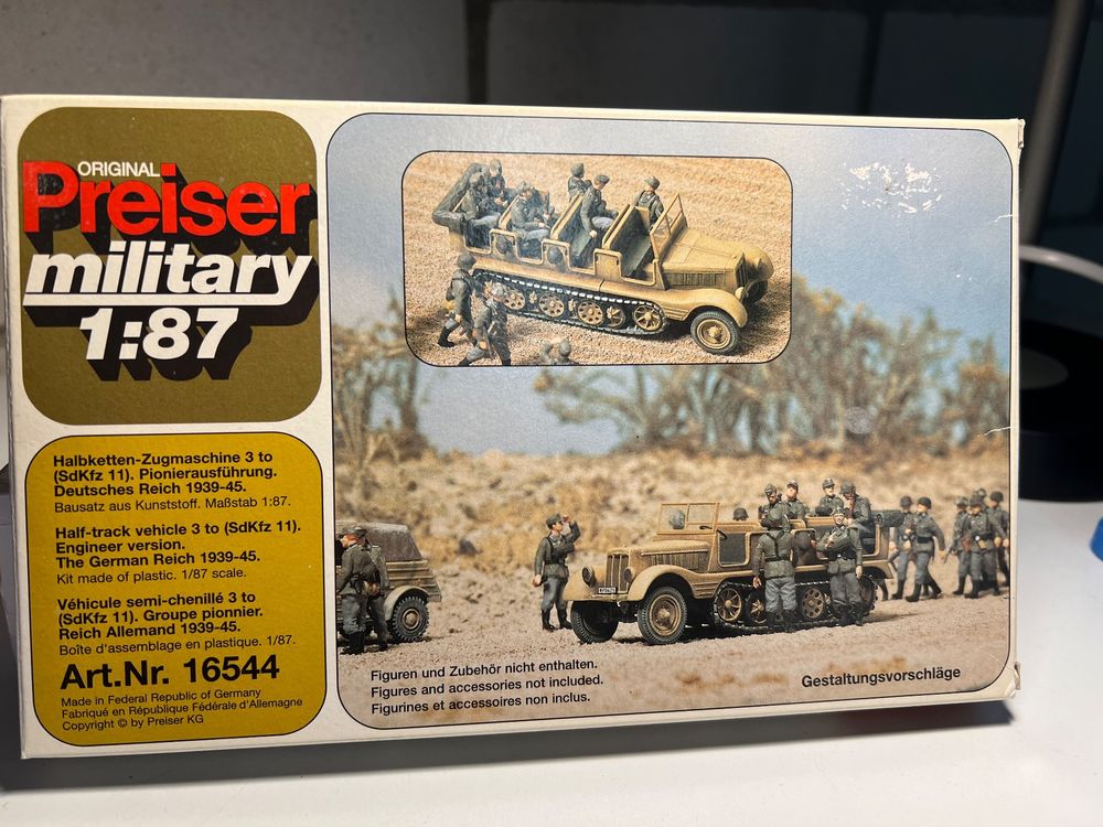 Preiser Military Halbketten-Zugmaschine 1/87 | Kaufen auf Ricardo