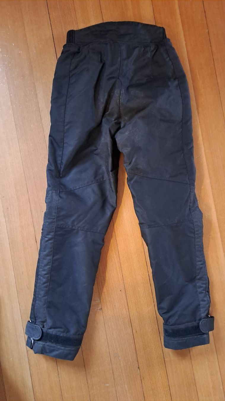 BMW Pantaloni: Motorradhose BMW Goretex Gr. 38 – Usato da Holziken venduto da Taxiedi 1