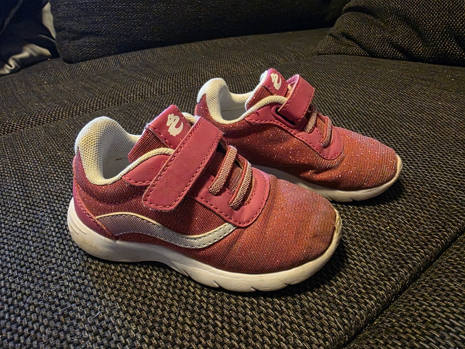 Scarpe per ragazzi: Kinderschuhe Gr. 24 – Usato da Geltwil venduto da Melly1989