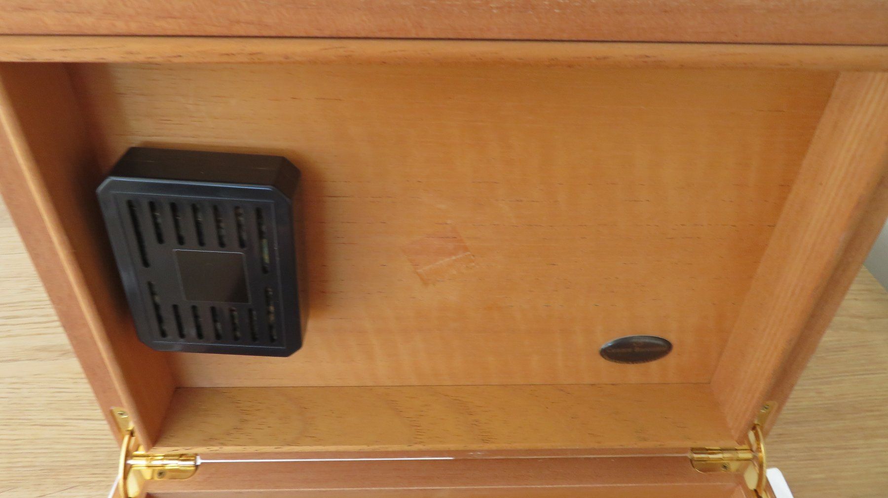 Humidificateurs: Humidor von Cesare Barontini, Millenium Collection – D'occasion à Wetzikon ZH par morda1954 2