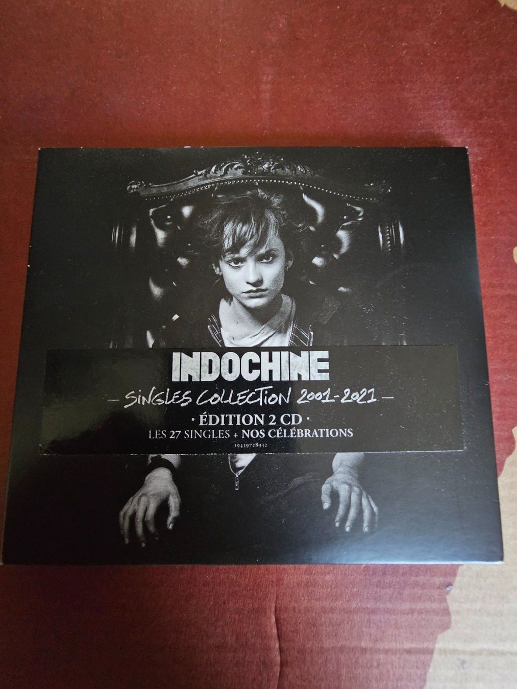 CD: CD - Indochine – Singles Collection 2001 - 2021 – Usato da Biberist venduto da Foolio0