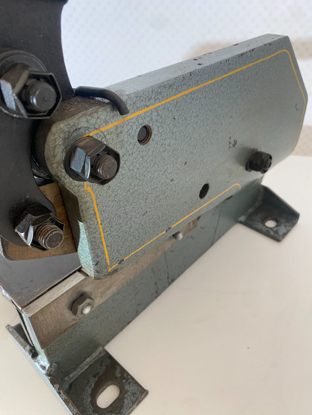 Alle Werkzeuge: CISAILLE à tôle   d'établi – Gebraucht aus Cortaillod von cri_hw2g 2