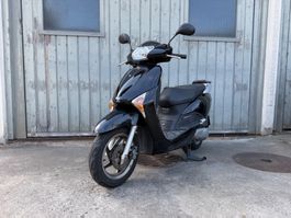 Honda NHX 110 Lead Roller Scooter AB 16