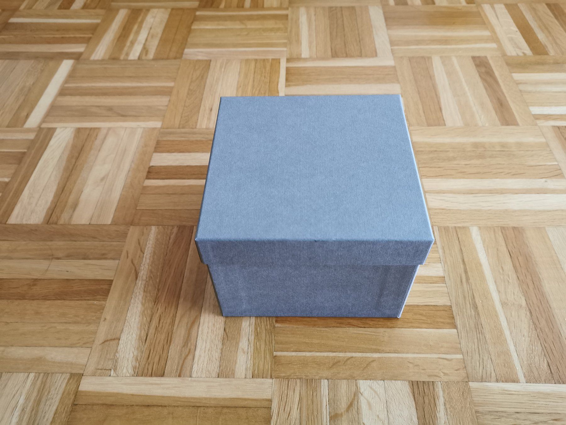 Tutte le decorazioni: Geschenkschachtel mit Deckel – Usato da Zürich venduto da Bluemex