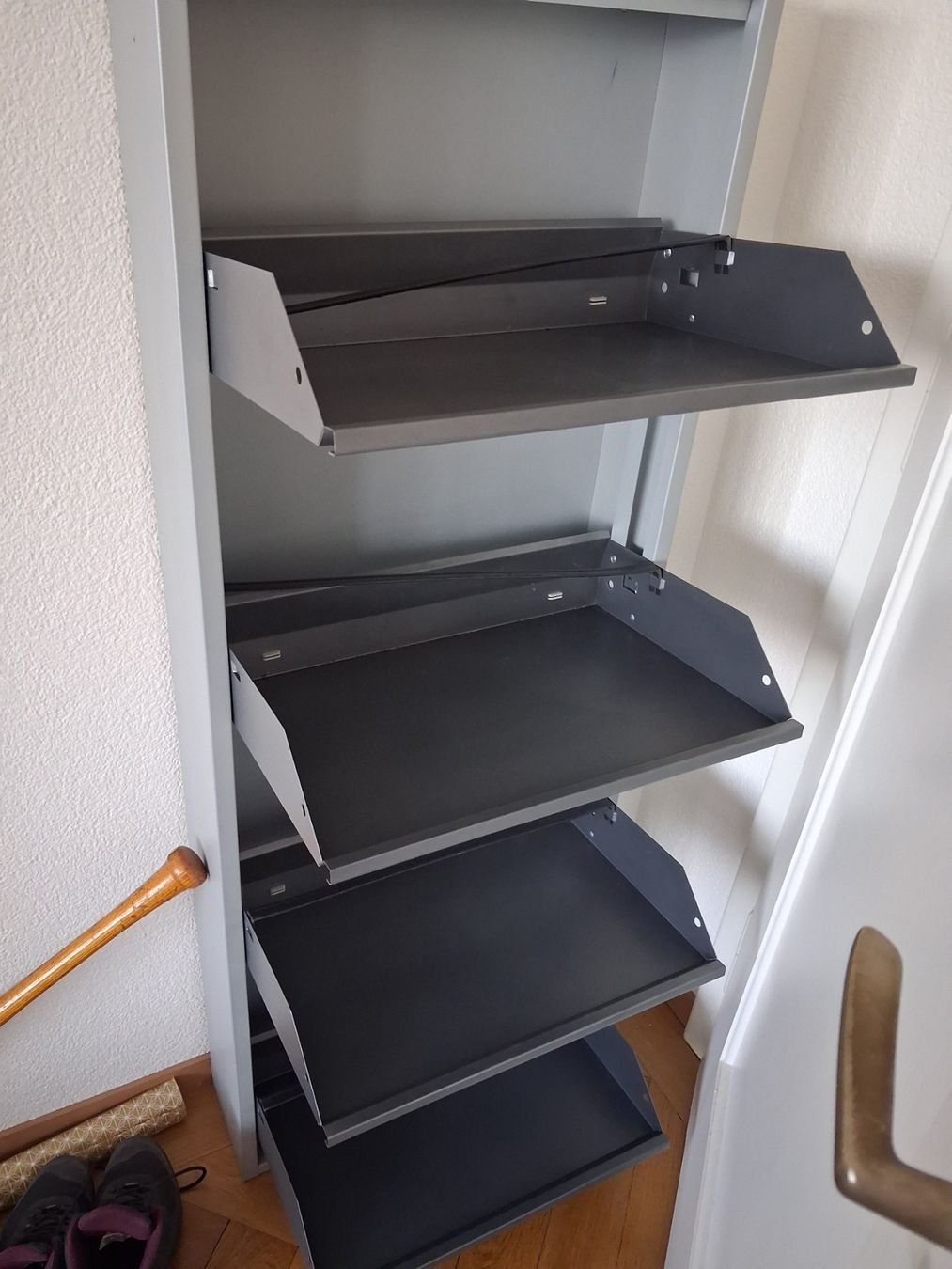 Armadi: Neuwertiger Schuhschrank – Usato da Biel/Bienne venduto da gabiname