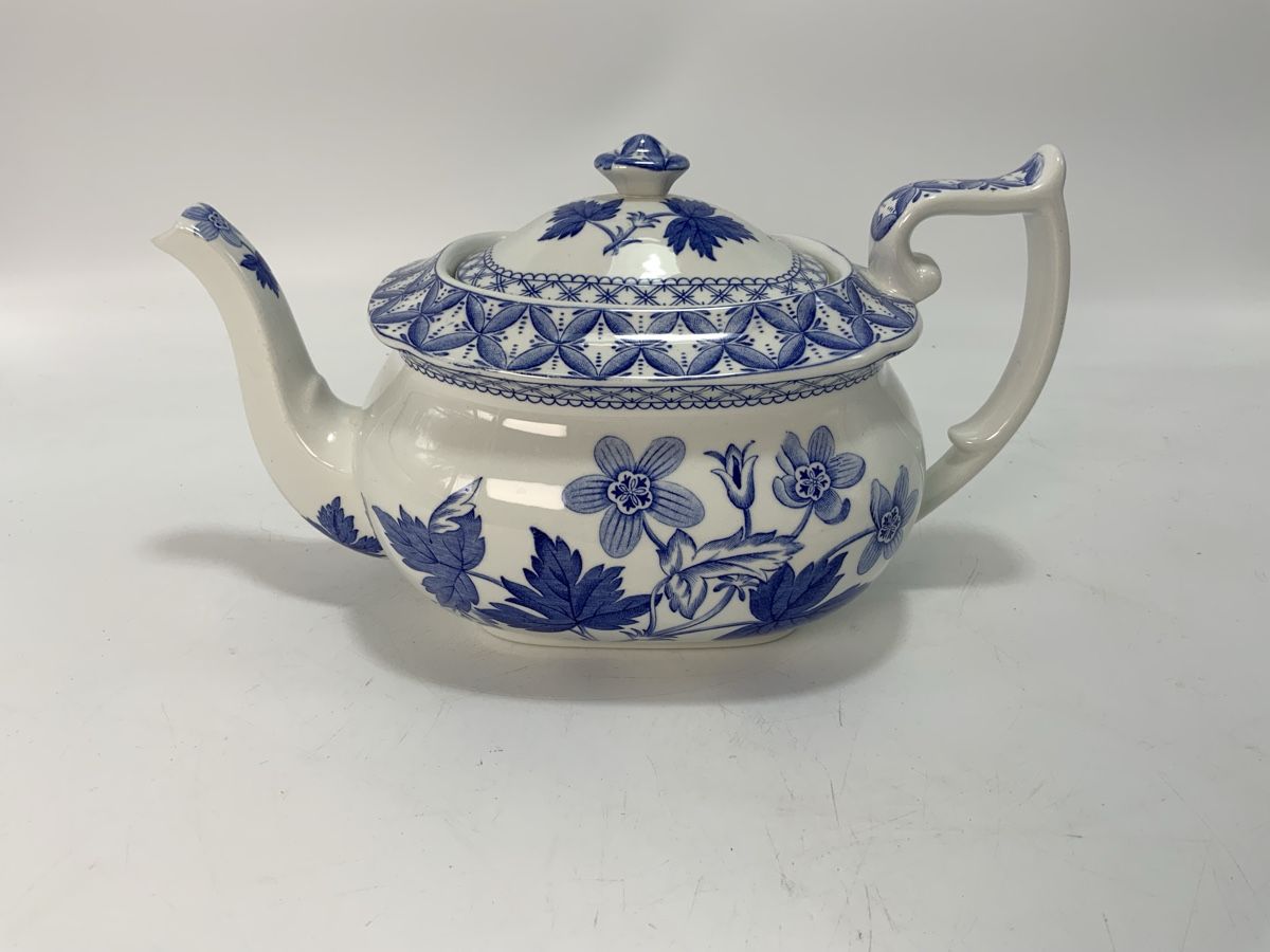Teiere: Englische Teekanne, Spode Geranium blau – Usato da Erlach venduto da silvia3235