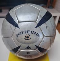 Adidas Roteiro | offizieller Matchball | Grösse 5 | EM 04