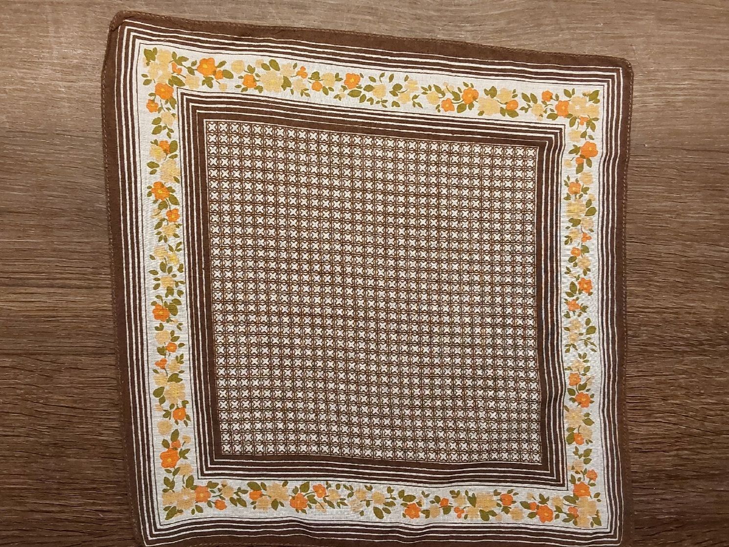 Autres vêtements & accessoires: Taschentuch Motiv Blumen – Neuf (Voir description) à Köniz par scopello12