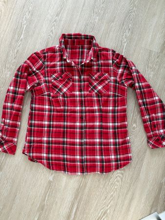 Rote Flanellhemden diverse Grössen Top Zustand