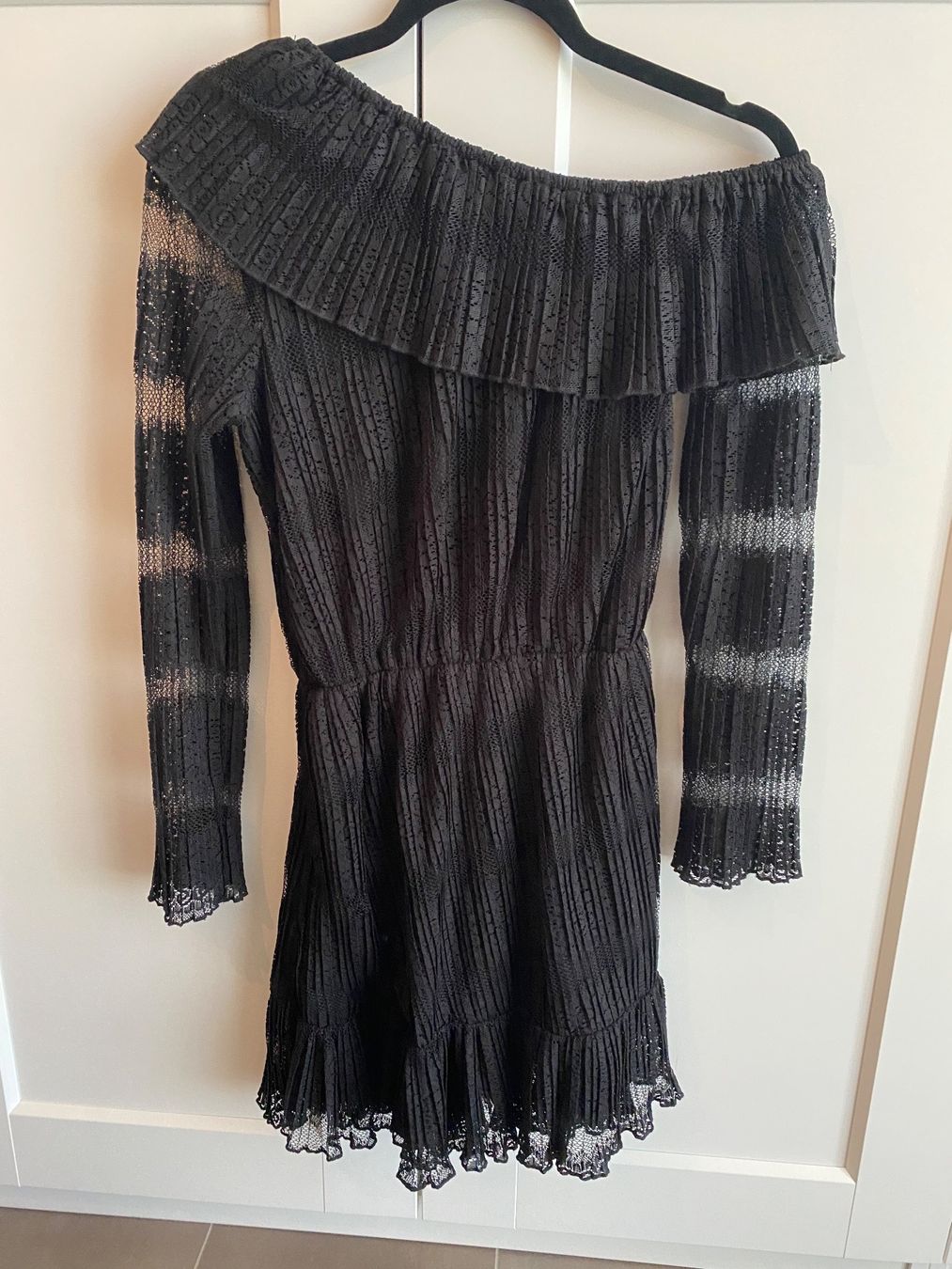 Vestiti: Kleid in schwarz mit Spitze – Usato da Staufen venduto da M19M