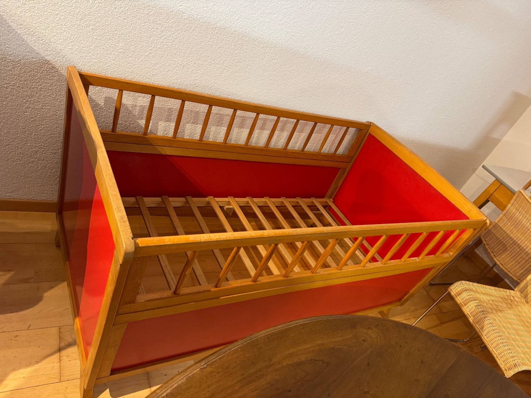 Betten: Vintage Kinderbett – Gebraucht aus Rafz von Powacaddy