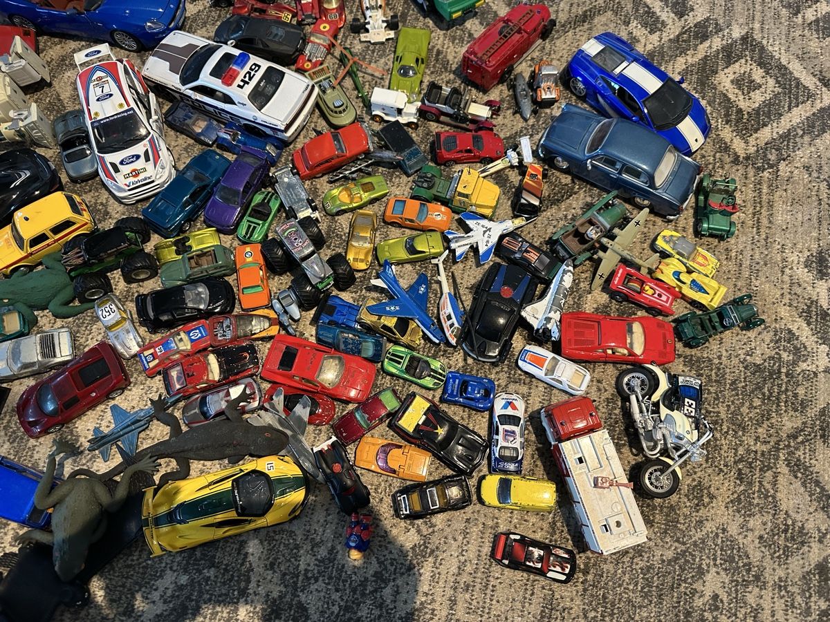 Jouets: LOT Spielzeugautos ab 1.- – D'occasion à Zug par wildcollection 4
