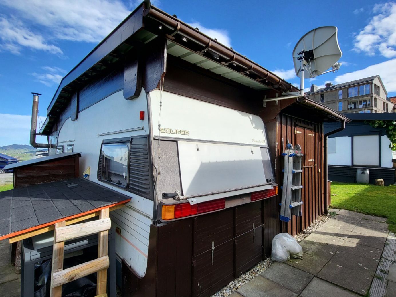 Camping Fahrzeuge: Winterfester Wohnwagen mit Vorbau im Appenzell – Gebraucht aus Bülach von qle_6vms 8