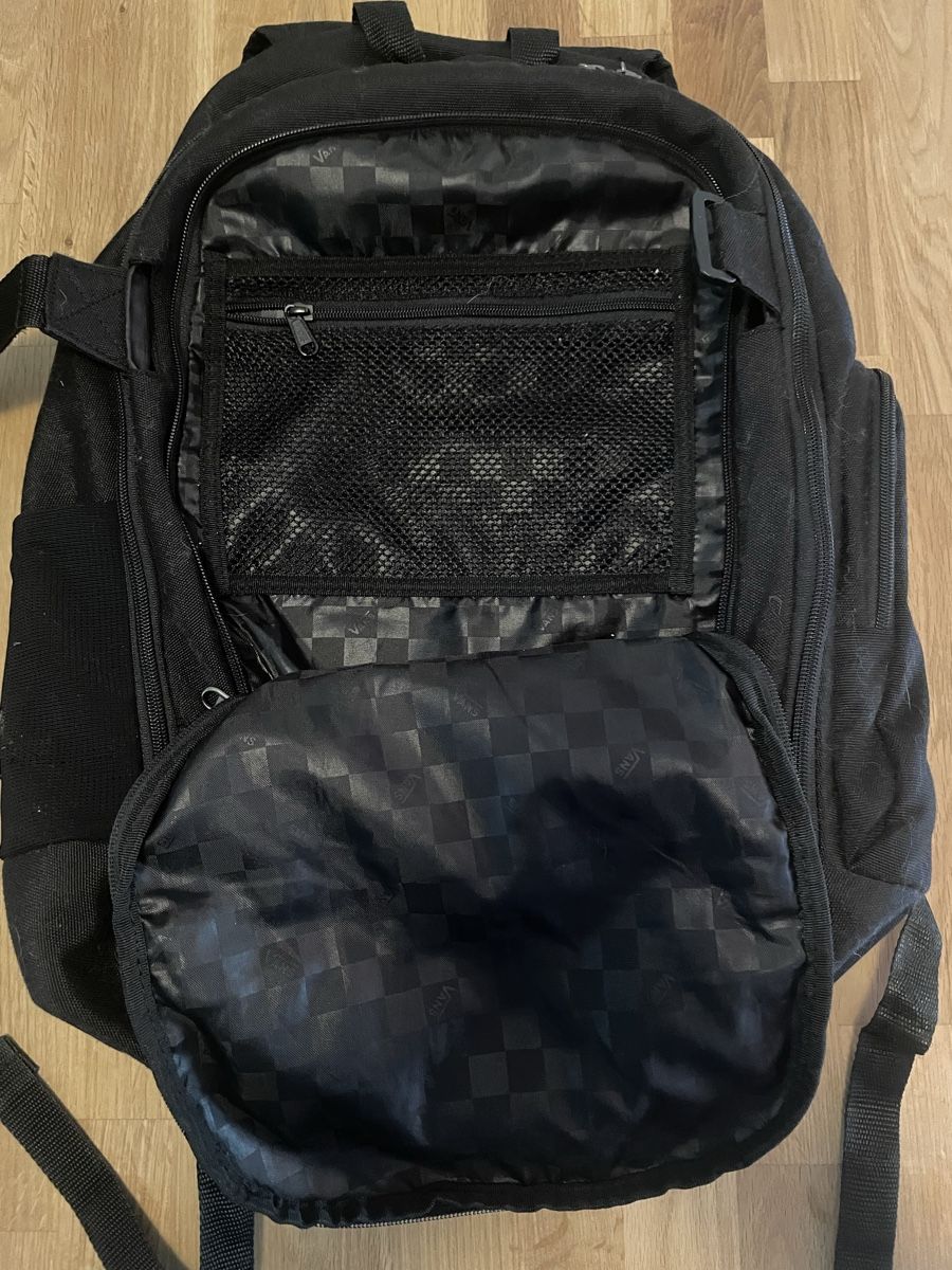 Vans Sacs à dos: Vans Rucksack schwarz, guter Zustand – D'occasion à Bülach par nin_lea1 3