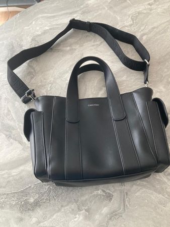 Schwarze Calvin Klein Handtasche