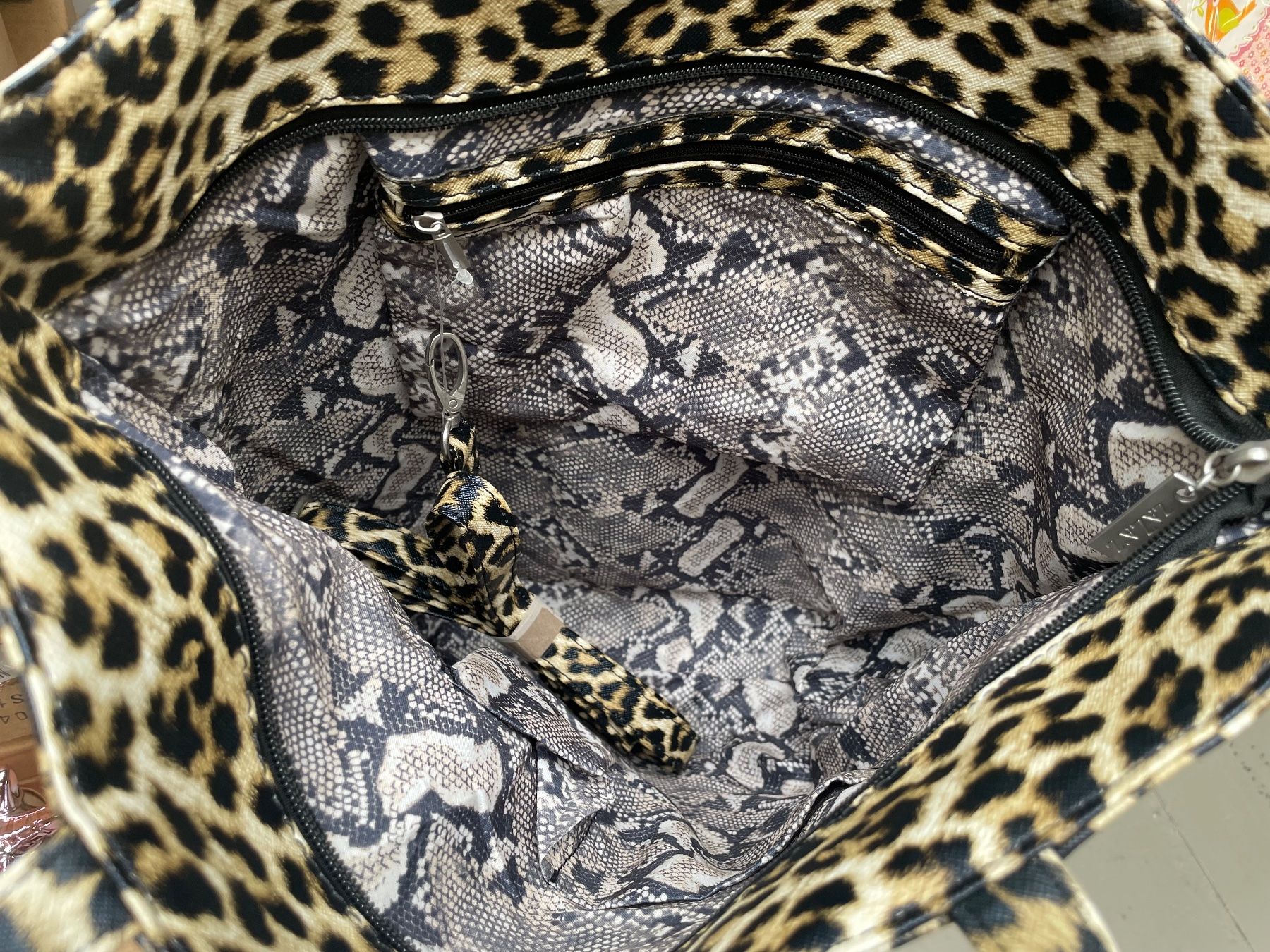 Borse da donna: Handtasche/Leopardenlook/Designertasche/Neu – Nuovo e nell'imballaggio originale da Volketswil venduto da rubin74 2