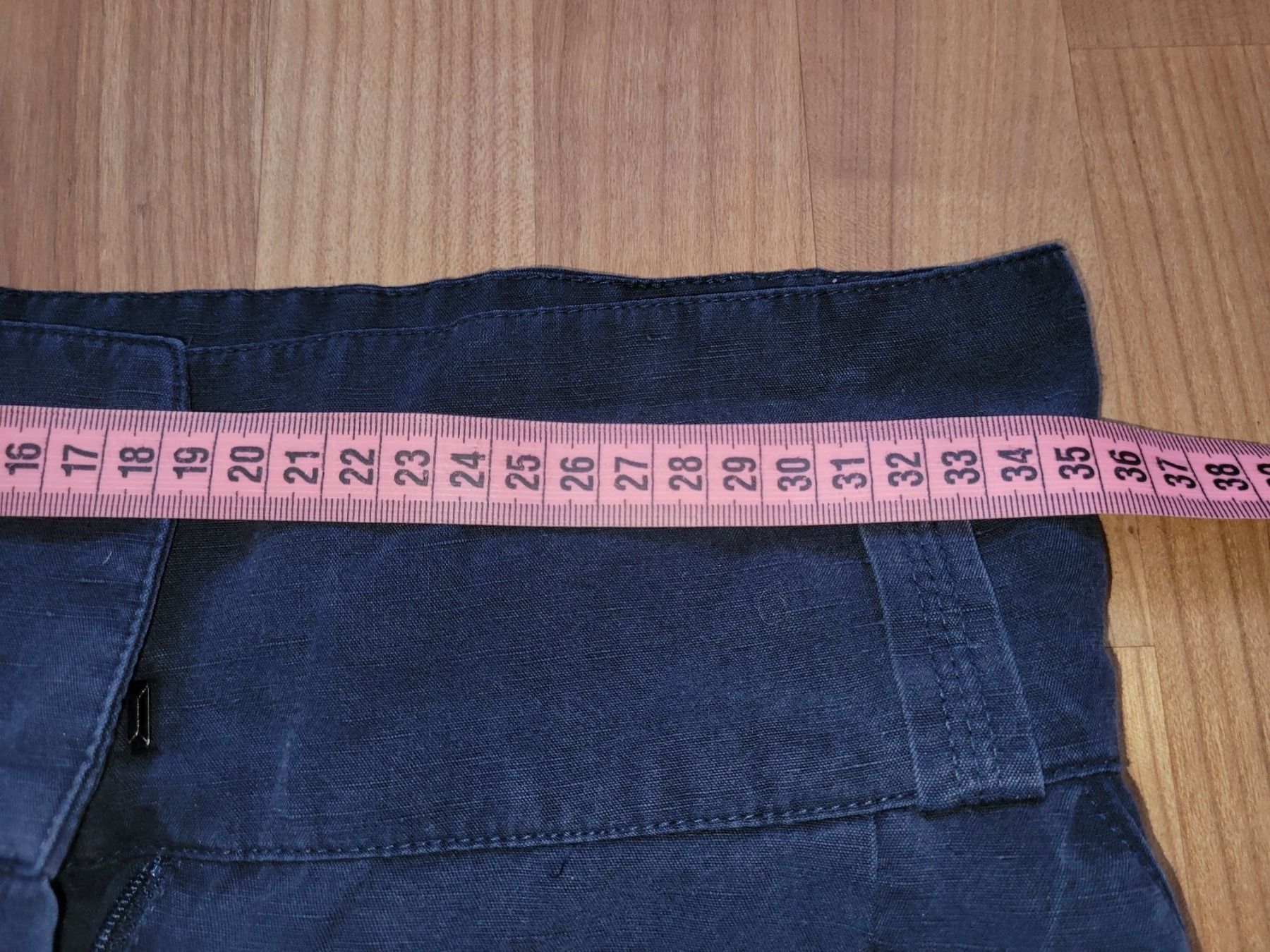 Mango Pantaloni: Shorts von Mango, Gr. 36 – Usato da Aeugst am Albis venduto da Slniecko 3