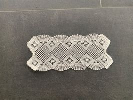 Gehäkelte Vintage Spitze, weiss, ca. 25 x 11 cm, Top!