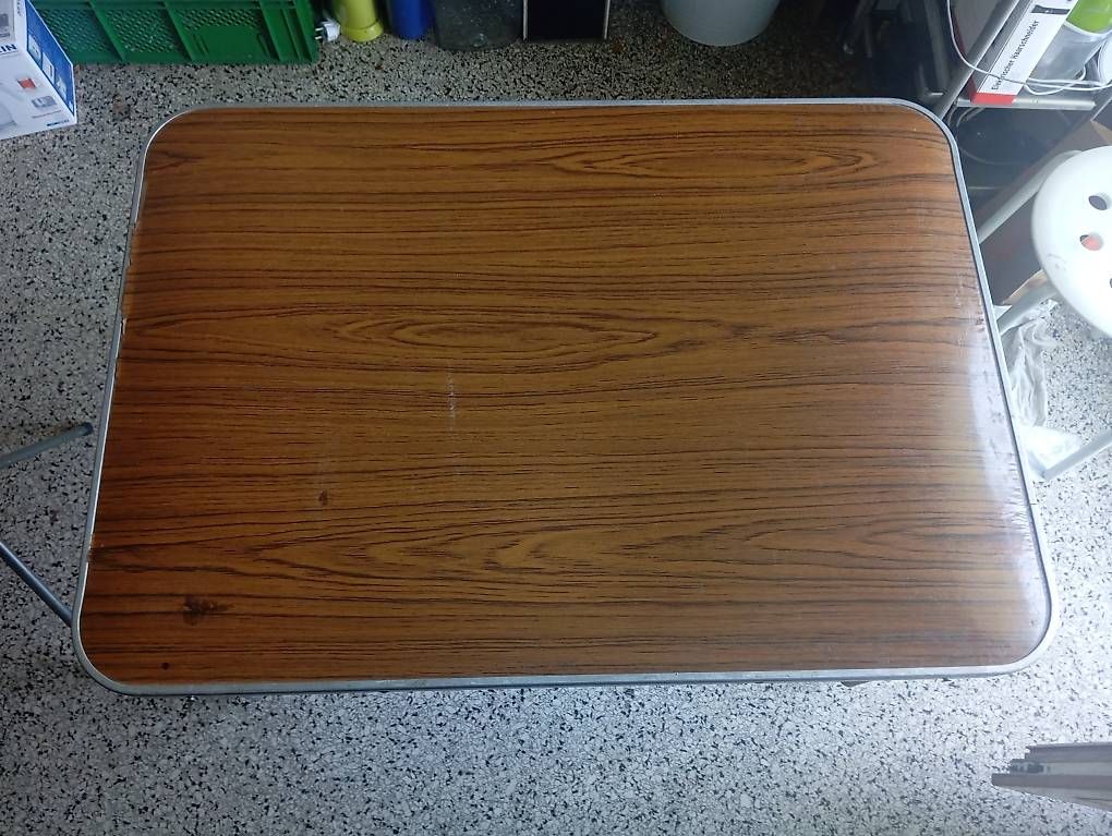 Tables: Old school Camping Tisch – D'occasion à Basel par Petergunn
