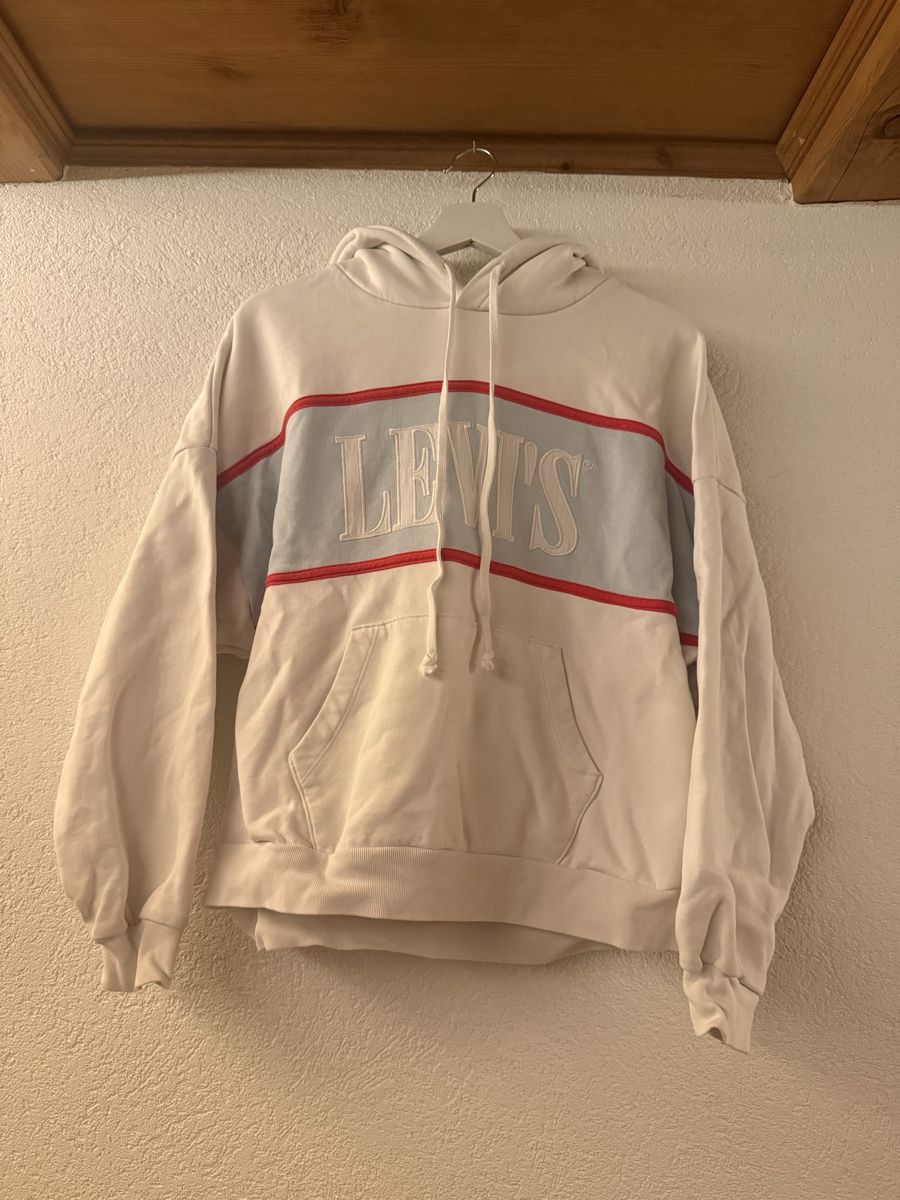 Levi's Pullover & Sweatshirts: Levi's Pullover mit Kapuze  – Gebraucht aus Bolligen von lee_orange