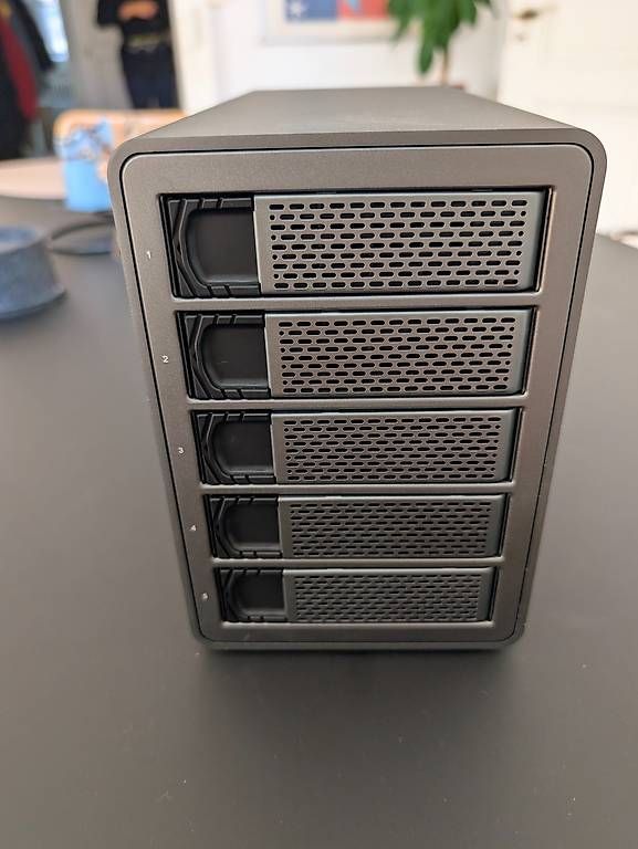 Custodie: Yottamaster 5-Bay USB-C Festplattengehäuse, 10Gbps – Usato da Zunzgen venduto da MforM 4