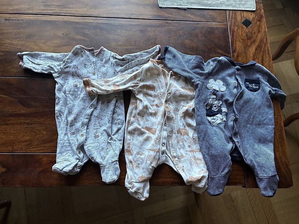 Pyjamas: Baby Strampler – D'occasion à Winterthur par maria0