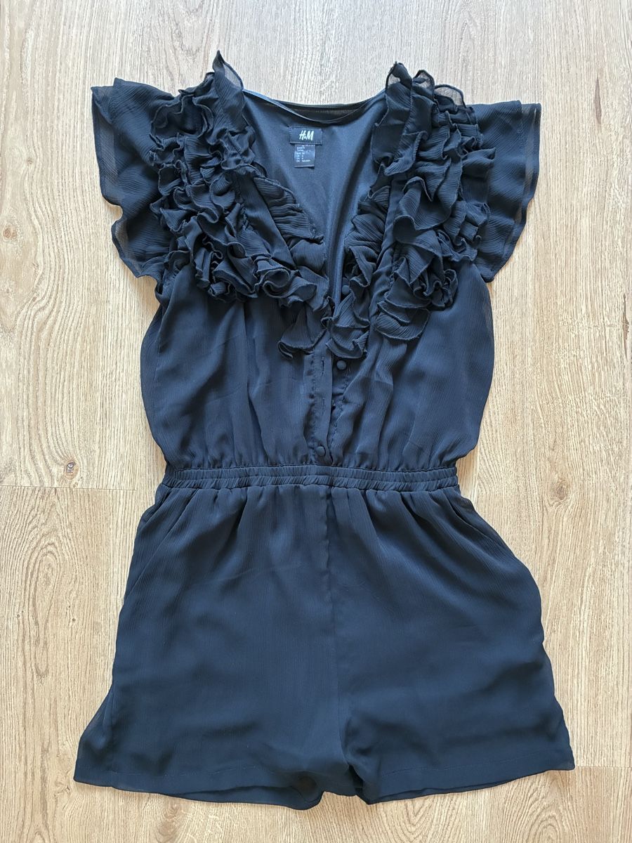 H&M Tute: Kurzer Jumpsuit Grösse 36 – Usato da Witterswil venduto da Livee