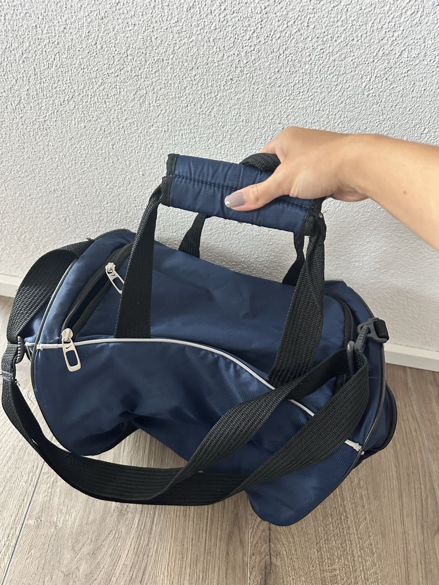 Nike Taschen: Nike Sporttasche – Gebraucht aus Küsnacht ZH von adr_669g 4