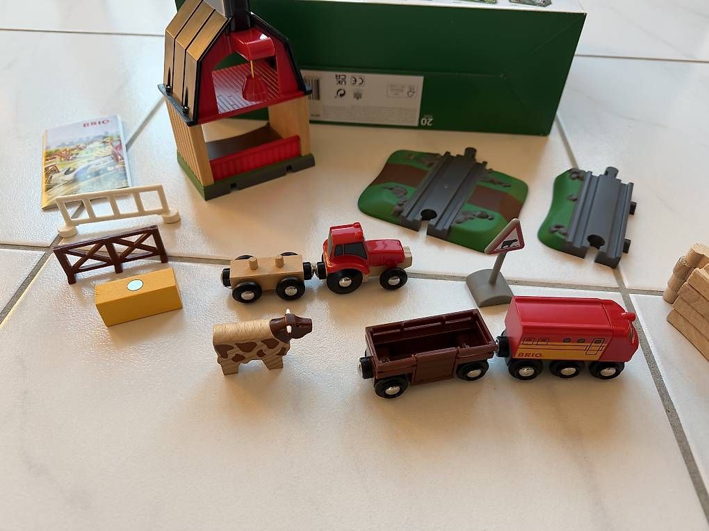 Jouets: Brio Bahn Bauernhof Set – D'occasion à Innerberg par shopp 1