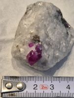 Rubin Spinell Spinel Mineral Quarz Stufe Rarität Edelstein