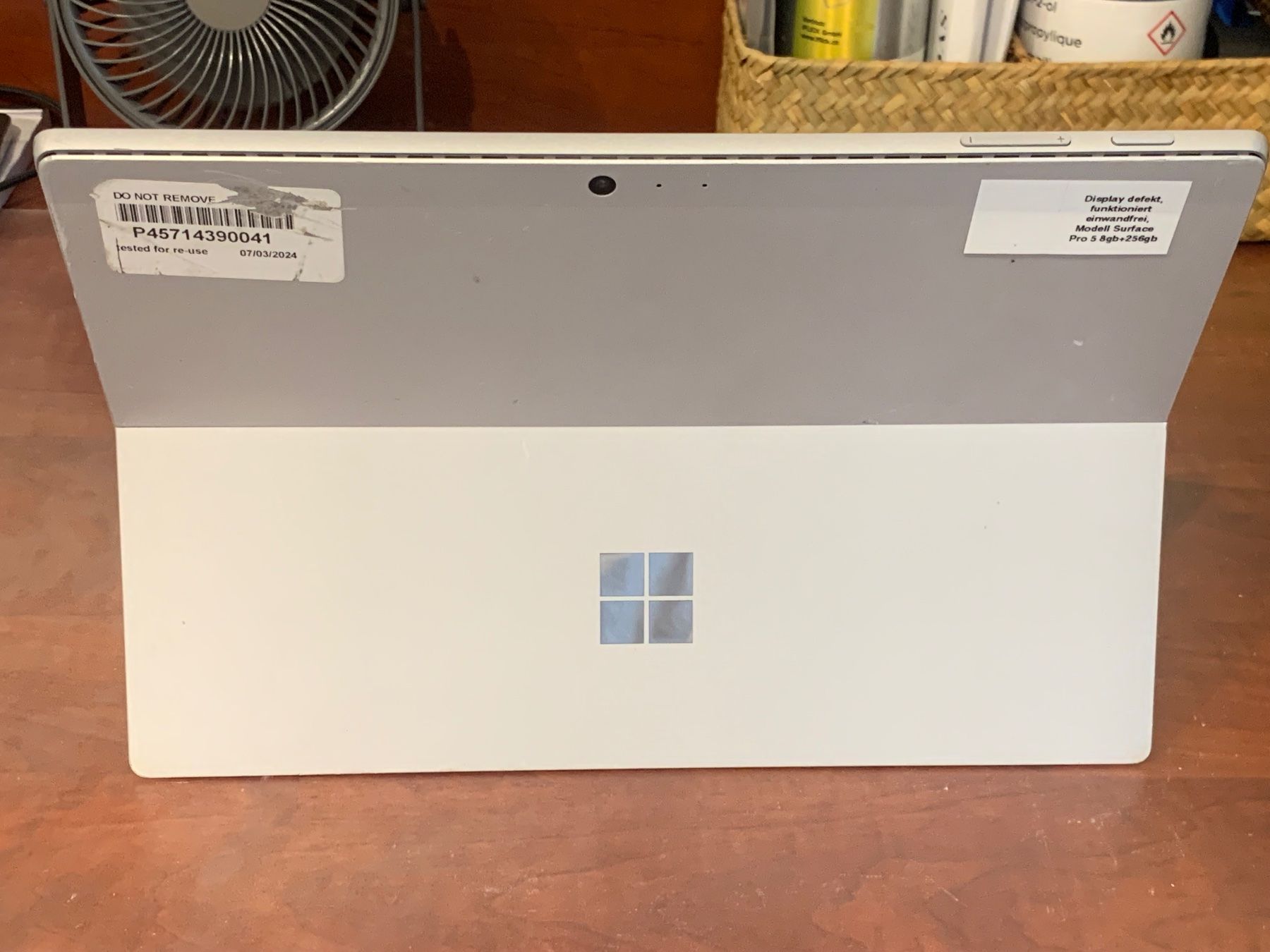 Microsoft Tablet PC: Surface Pro 5 8GB+128GB Silver Defekt – Difettoso da Wetzikon ZH venduto da uelivernetzt 2