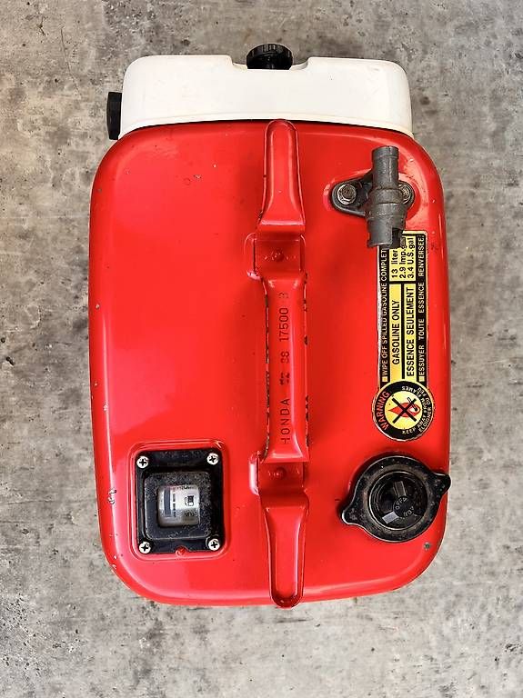Accessori per altri veicoli: Tank für Boot / Aussenborder 13L – Usato da Zürich venduto da maag.a 4