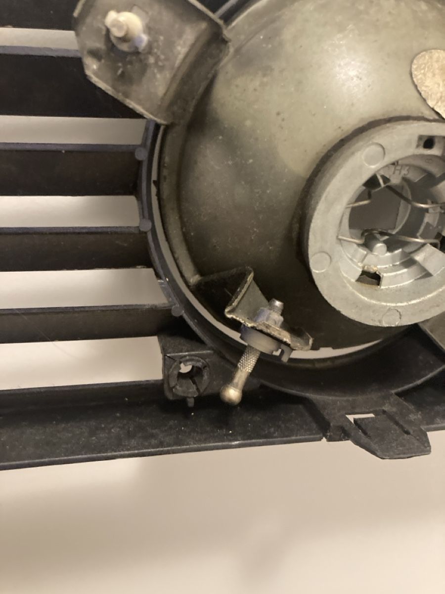 VW Alle Autoersatzteile: VW Golf 2 Front mit Zusatzscheinwerfer Hella – Gebraucht aus Ins von teamfairerdeal 4