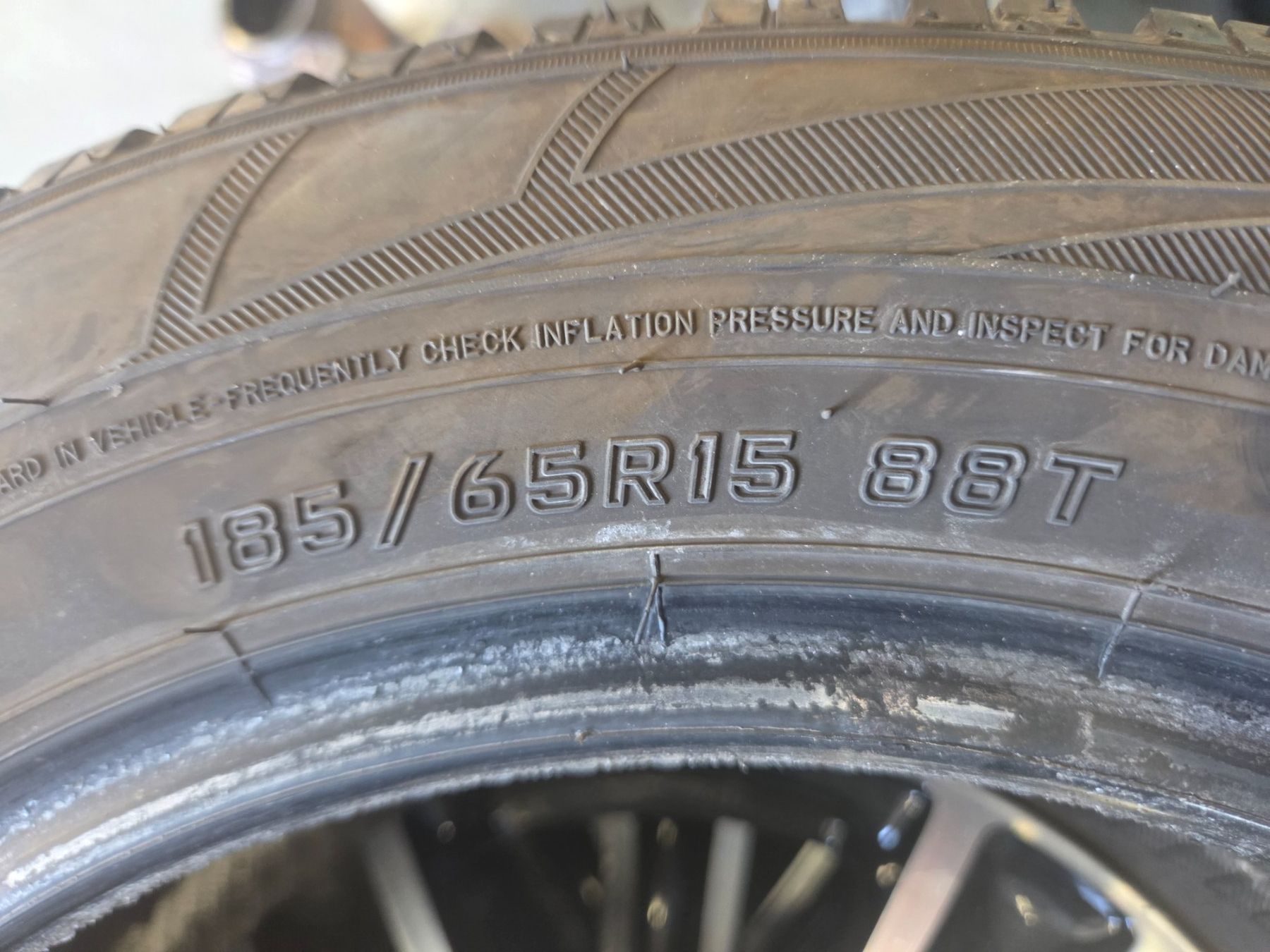Pneus & Kompletträder: 185 / 65 R 16  88T – Gebraucht aus Fischbach-Göslikon von Emanuel.Bardhi 2