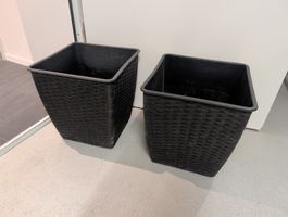 Schwarze Blumenübertöpfe im 2er-Set 30x30x32cm