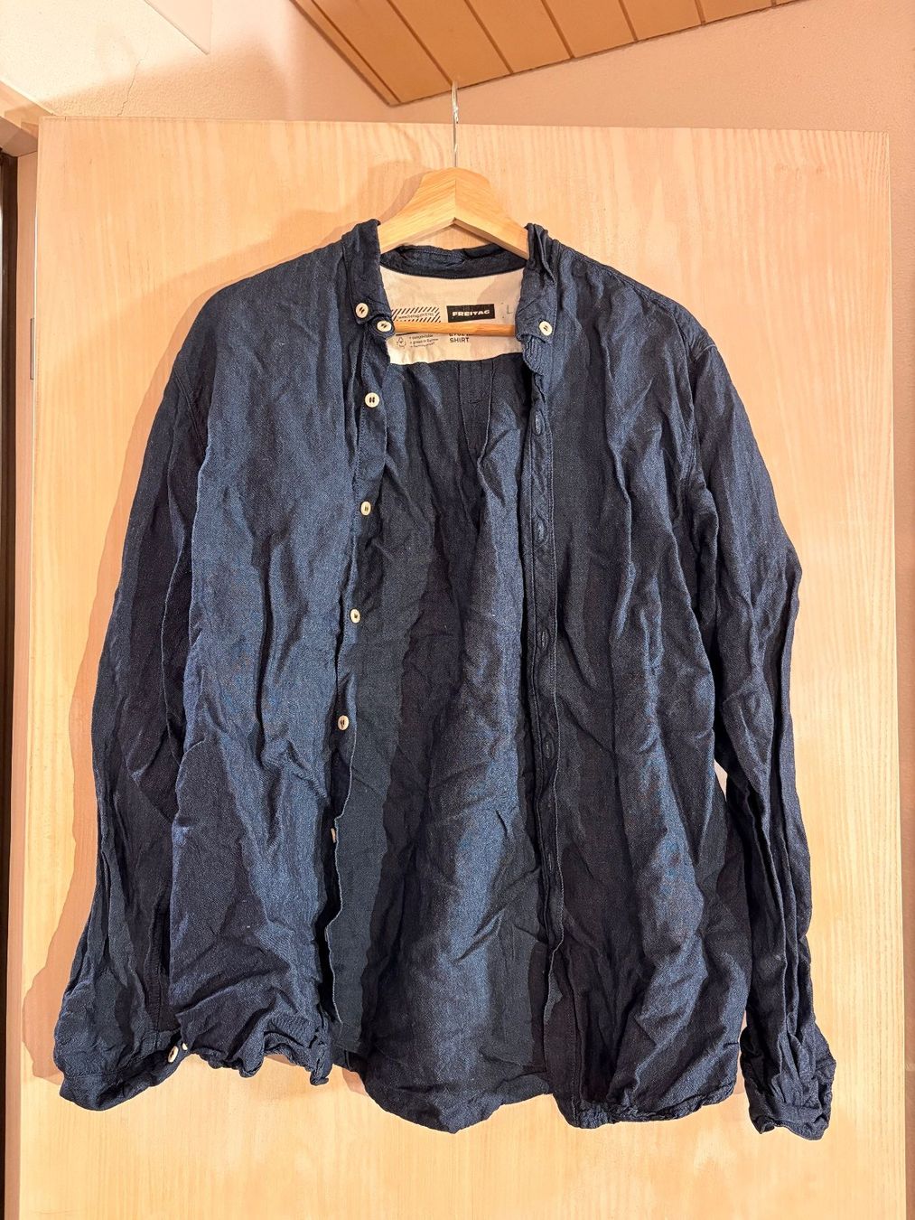 Freitag Camicie: Blaues Freitag-Hemd – Usato da Winterthur venduto da ch_hae_123