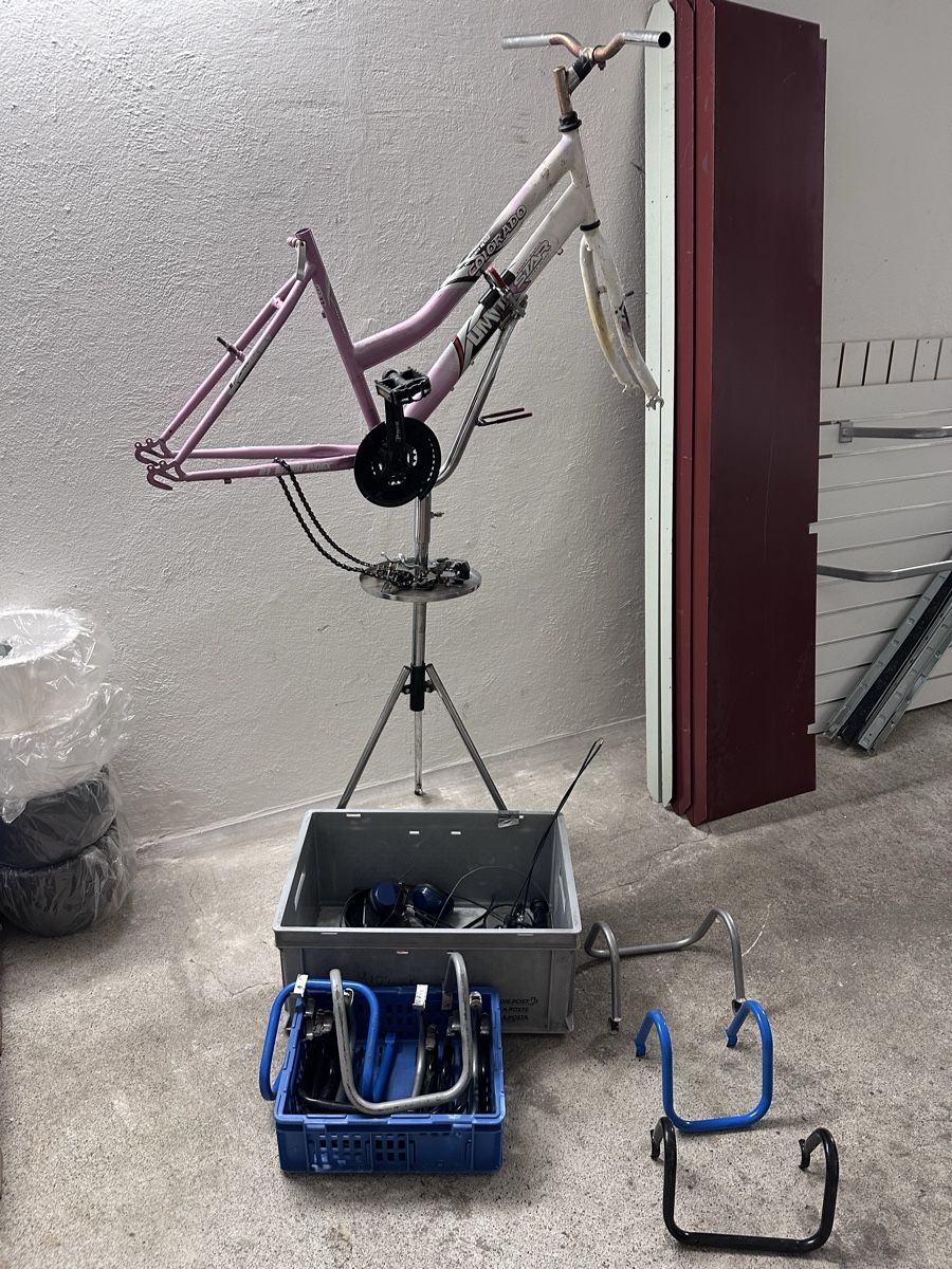 Cavalletti per biciclette: Bicycle repair stand – Usato da Elsau venduto da MANWITHVAN