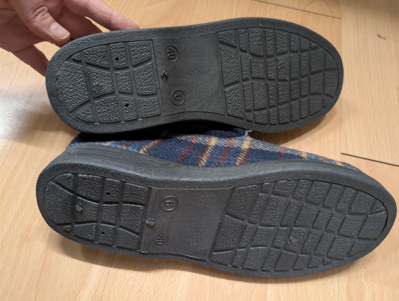 Scarpe da uomo: Hausschuhe 40 NEU – Nuovo (secondo la descrizione) da Bern venduto da berneroberlaenderin 2