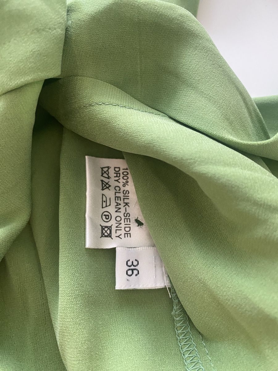 Blusen: 100% Seiden Bluse 🌸 – Gebraucht aus Opfikon von Luis144 7