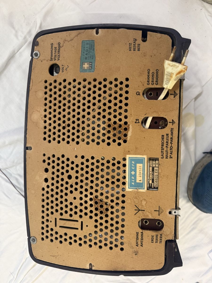 Philips Radio: Philips Röhrenradio Bakelitgehäuse 1952 – Usato da Oensingen venduto da jourfara 1
