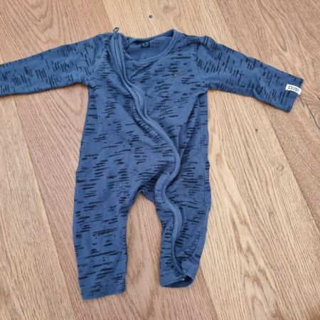 Strampler Tumble 'N Dry dunkelblau Grösse 56 gut erhalten