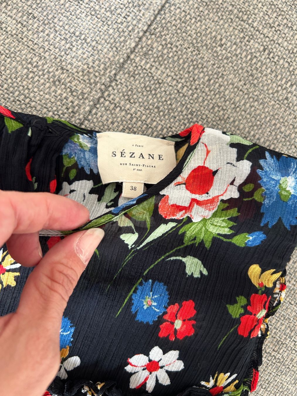 Sezane Top: Sézane Blumen Top - Gr. 38 – Usato da Illnau venduto da Monkky 2