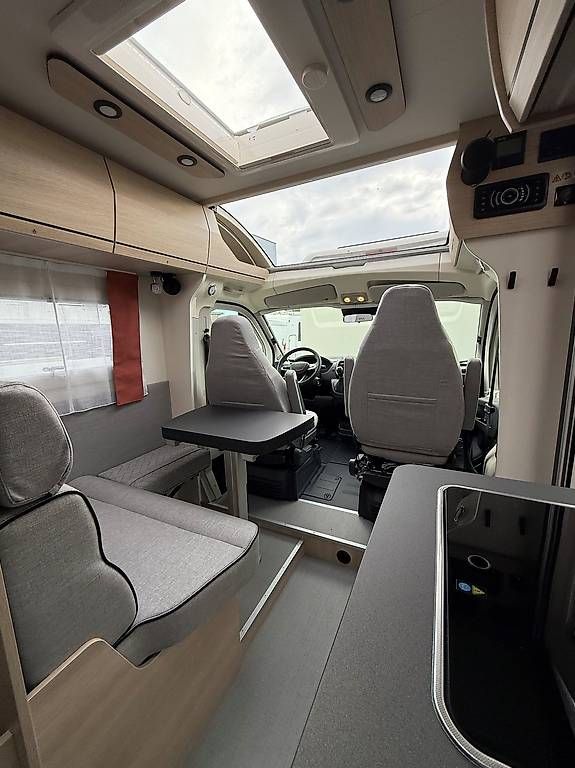 Veicoli da campeggio: Rapido COMPACT C55 Night Edition – Usato da Langenthal venduto da Reisemobil01 2