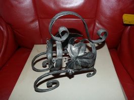 Weinständer / Flaschenhalter aus Schmiedeisen