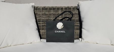 Chanel avec fleur décorative - Sac