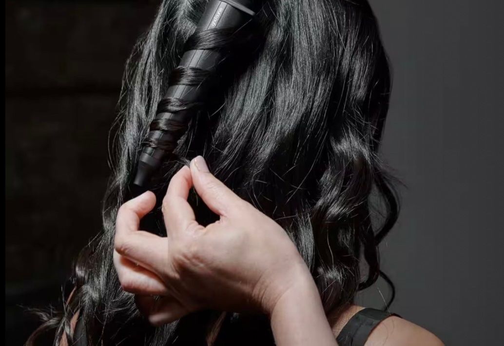 Piastre & Arricciacapelli: Lockenstab Coiffeur Friseur Bedarf Haar Locken – Usato da Sursee venduto da Betlaze 3
