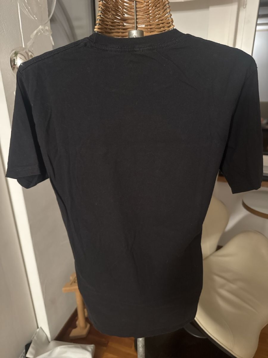 Levi's T-shirts: Levi's T-Shirt Schwarz Gr M  – D'occasion à Rüti ZH par Sugus99 1