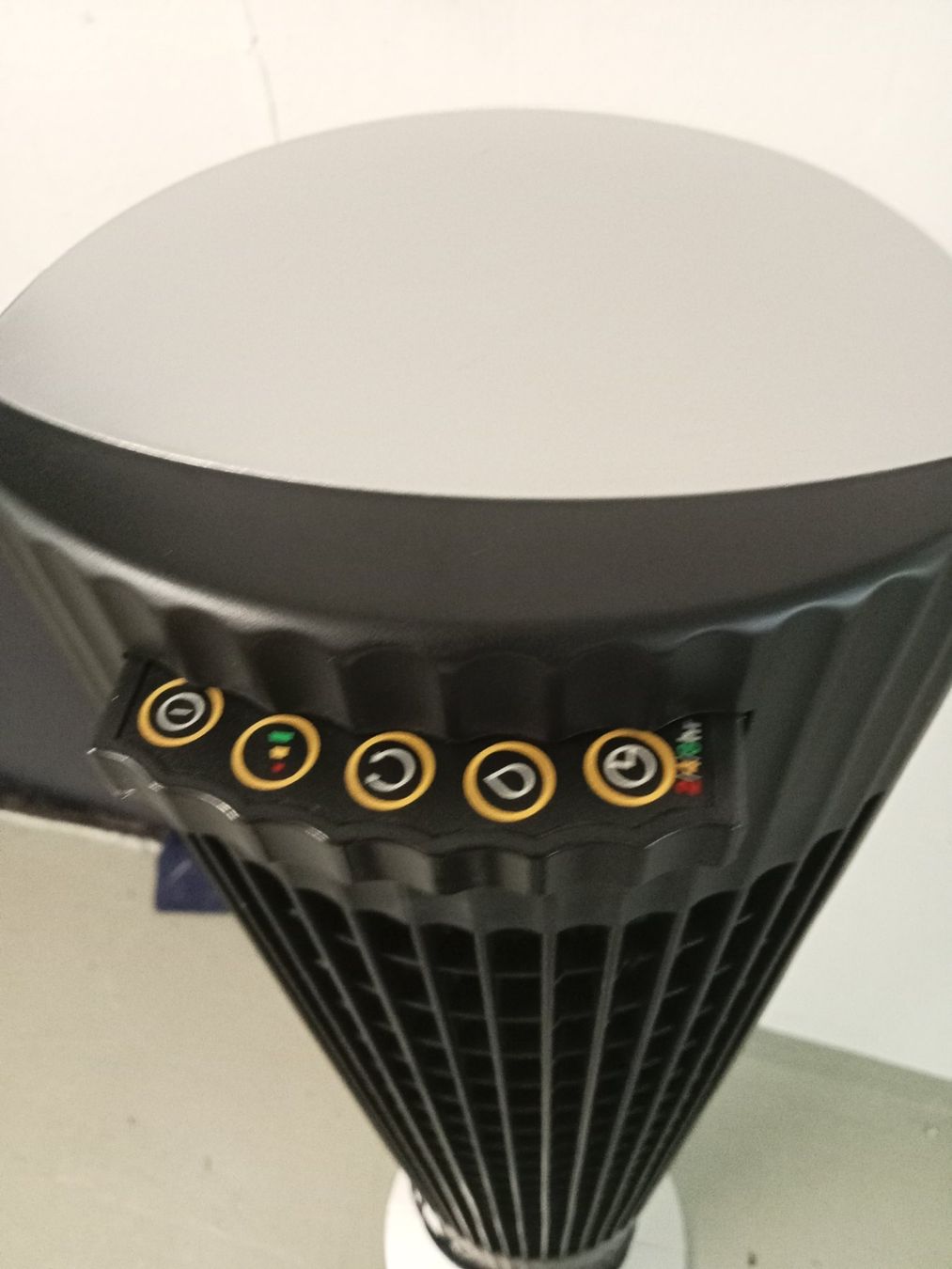 Trisa Ventilatori: Turmventilator zu Vermieten 4 Stück. – Usato da zürich venduto da Bsp1 1