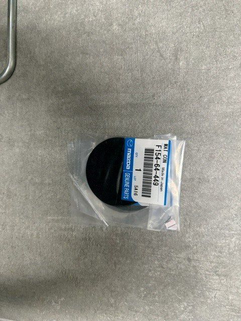 Mazda Tutti pezzi di ricambio auto: Mazda RX-8 - Spare parts & accessories – Usato da Crassier venduto da phildede 3
