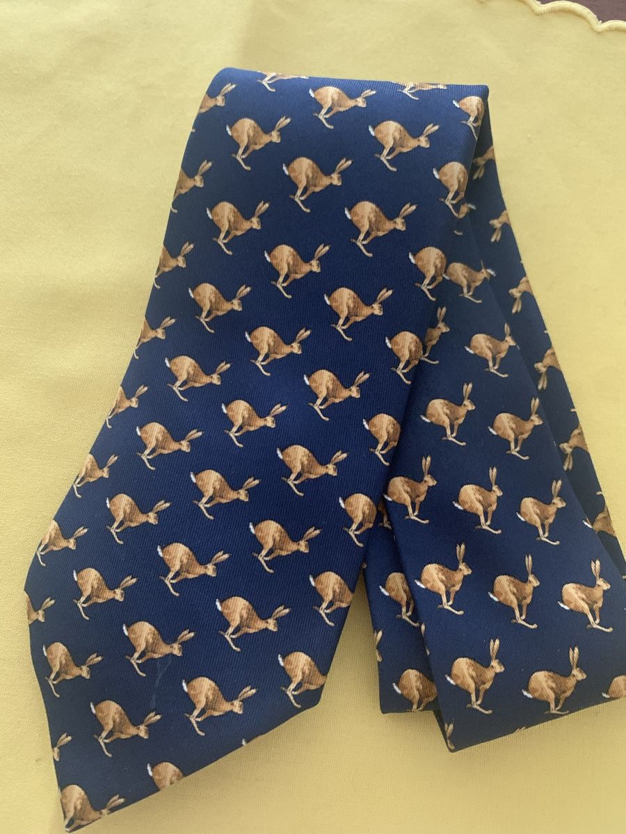 Cravatte: Cravatta Hermès seta blu lepri corsa uomo vintage – Usato da Lugano venduto da Edera49 3